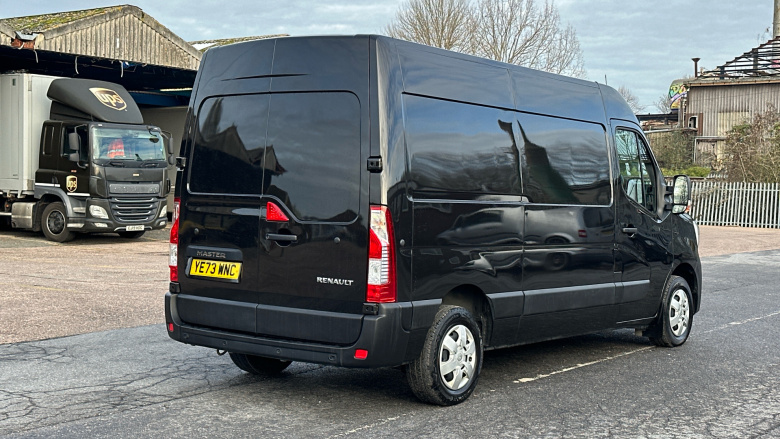 Renault Master Mwb Diesel Fwd MM35 Blue dCi 135 Advance Medium Roof Van